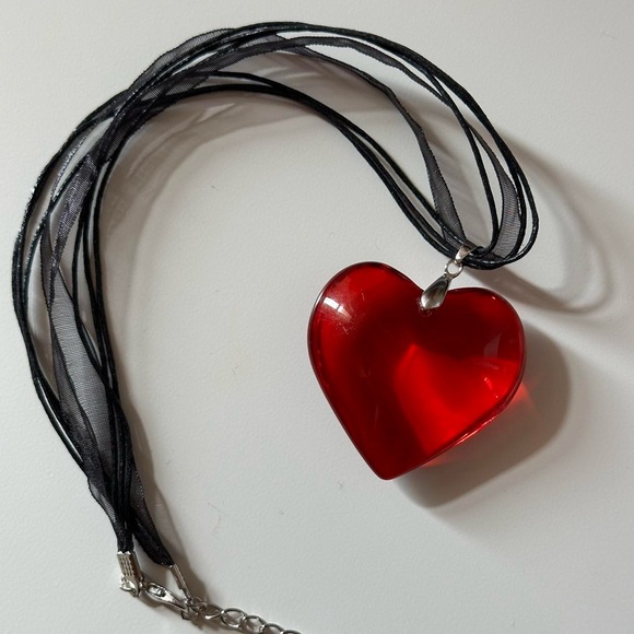 Red Glass Heart Pendant On A Black Adjustable Ribbon Necklace Brand New - Picture 5 of 8